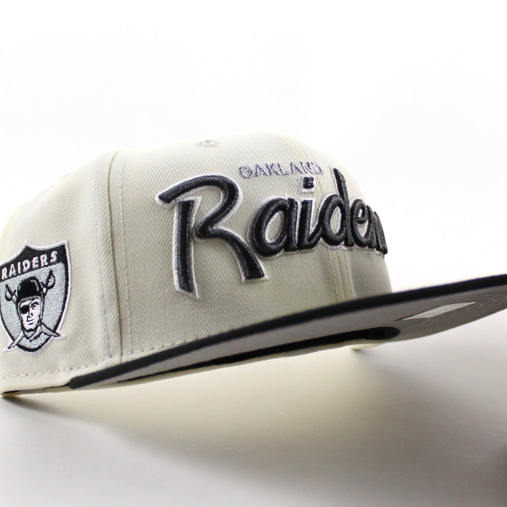 Oakland Raiders Pirate Patch New Era 59Fifty Fitted Hat (Chrome White — free download