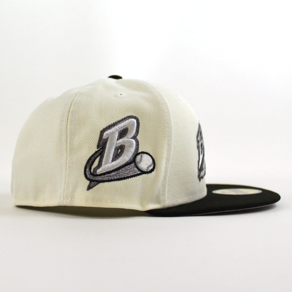 Buffalo - Fitted Hat - Black / White