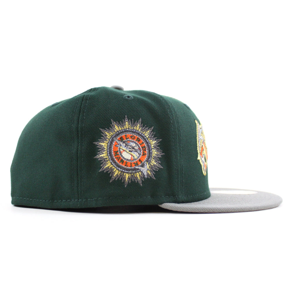 Shop New Era 59Fifty Miami Marlins Poinsettia Hat 70731055 green