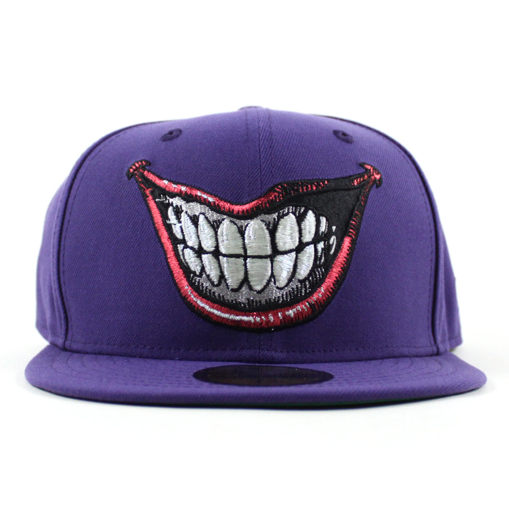 JOKER SMILE ‎DC Comics New Era 59Fifty Fitted Hat (Purple Orchid