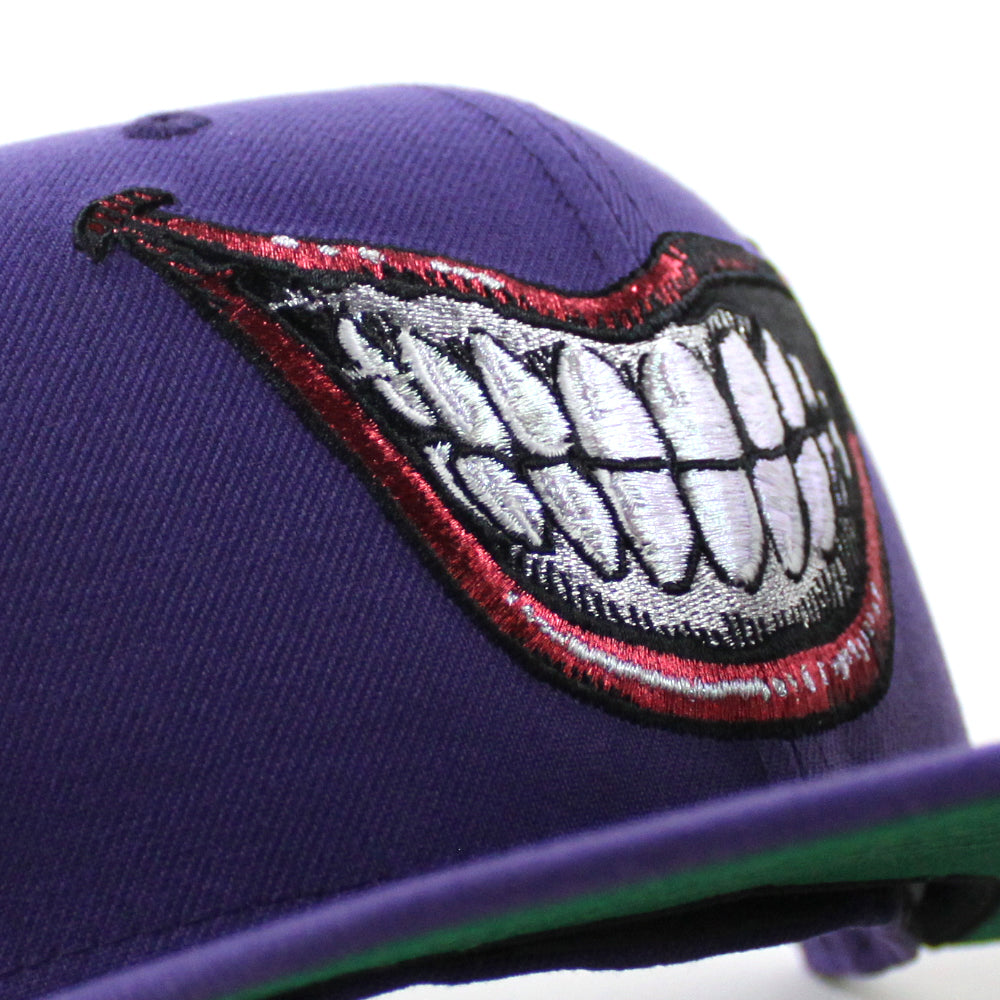 JOKER SMILE ‎DC Comics New Era 59Fifty Fitted Hat (Purple Orchid