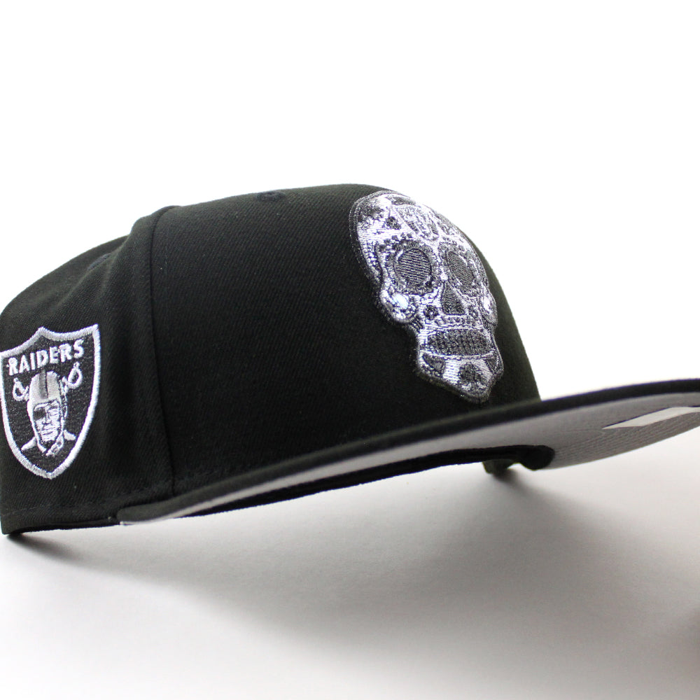 Las Vegas Raiders Skull Logo New Era 59Fifty Fitted Hat (Black