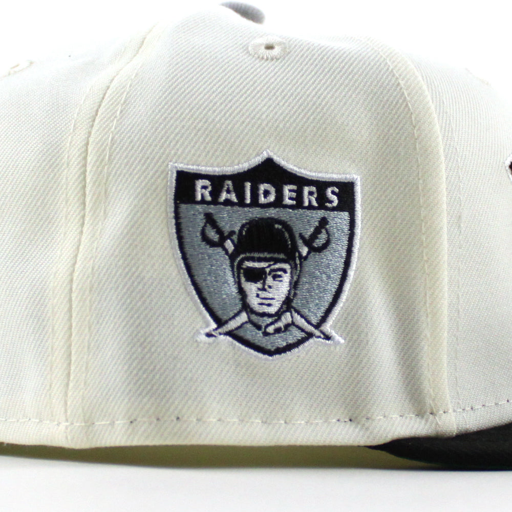 Oakland Raiders Pirate Patch New Era 59Fifty Fitted Hat (Chrome