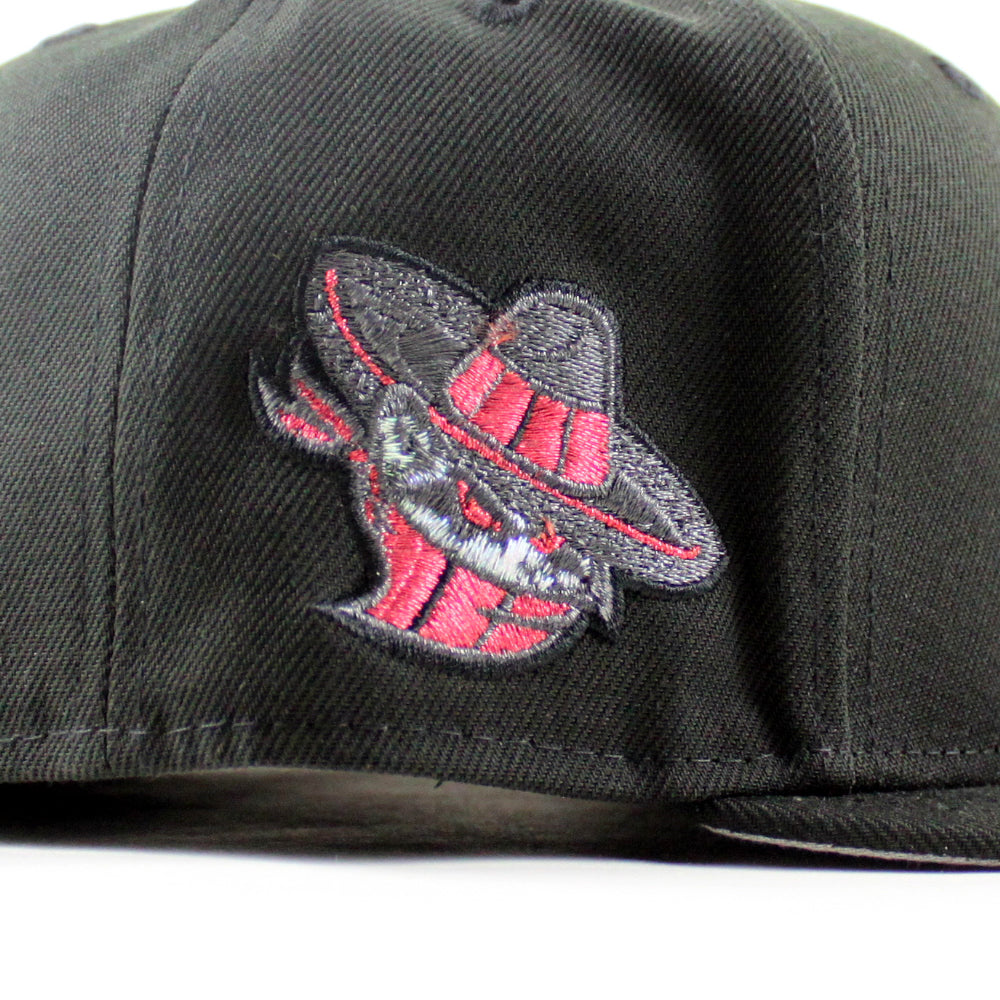洋楽 Black Maddness Wild Brooklyn Bandits Quad Cities River Bandits Bandits Patch New Era 59Fifty Fitted Hat