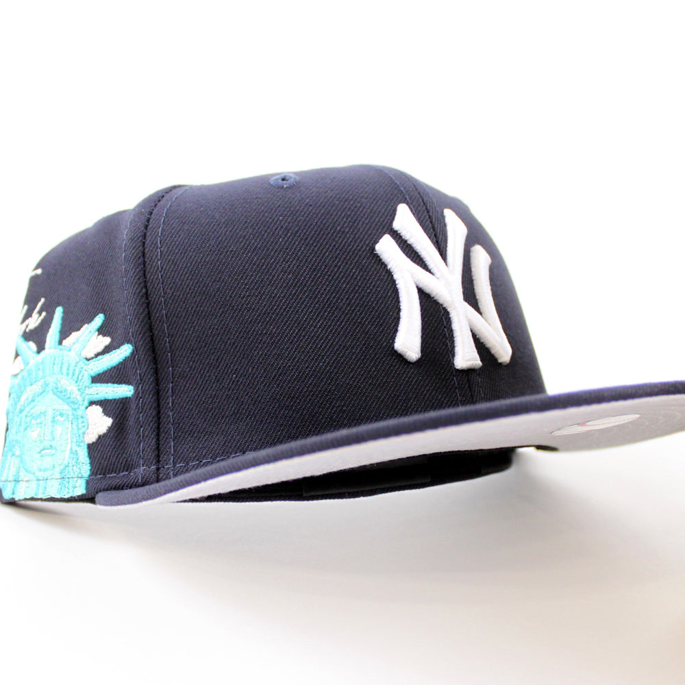 Statue of liberty fitted hat Clearance