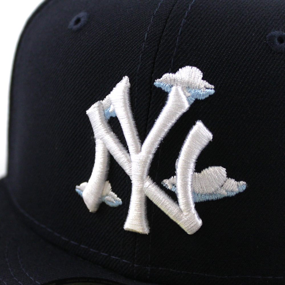 New York Yankees COMIC CLOUD 1996 World Series New Era