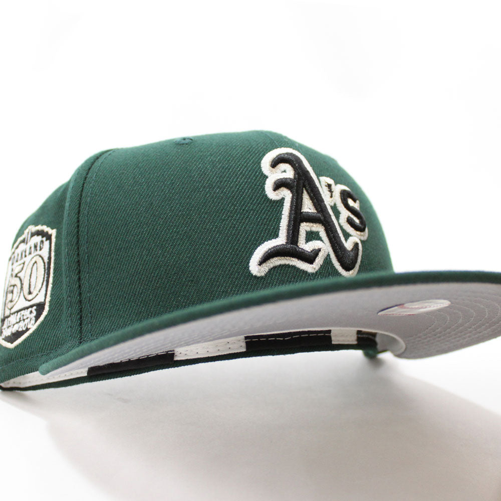 New Era SP Exclusive St. Patty's Day Oakland A's 59FIFTY Mens Fitted Hat (Dark Green)