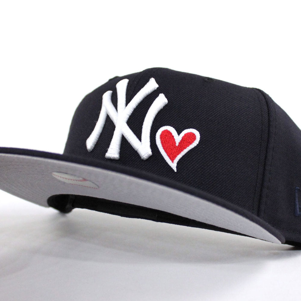 Love New York Yankees New Era 59Fifty Fitted Hat (Navy Gray Under Brim)