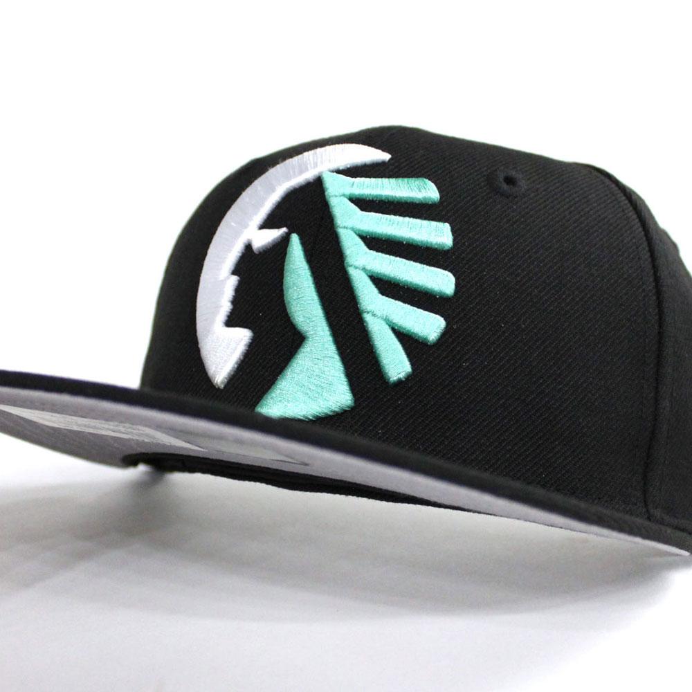 Black jordan 2025 fitted hat
