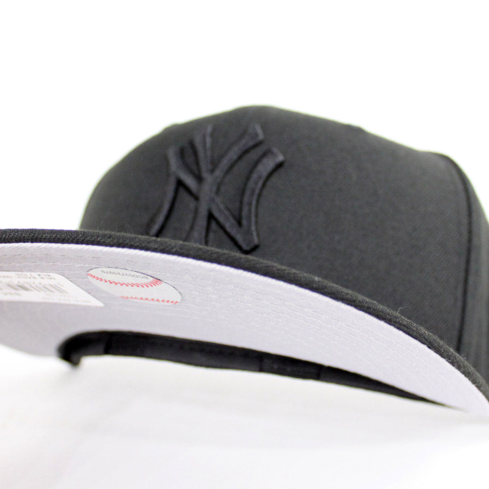 new era black fitted hat