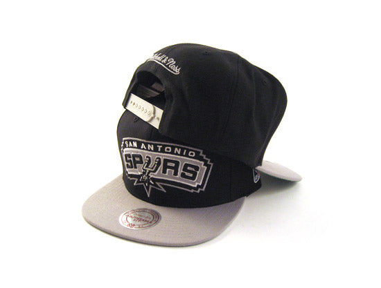 San Antonio Spurs Men's Retro Bolt Snapback Hat San Antonio Spurs Men's Retro Bolt Snapback Hat